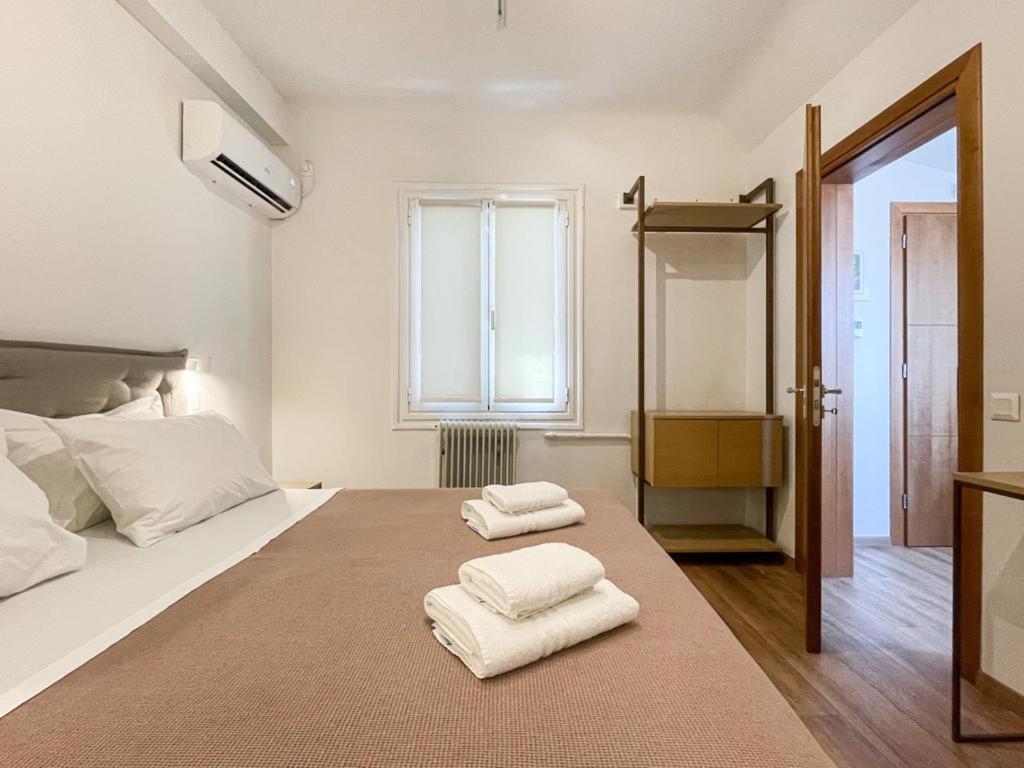 Voulis Attico Rooms & Apartments Афины Экстерьер фото